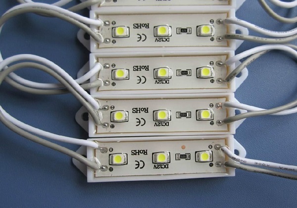 LED模組一般用什么膠水？